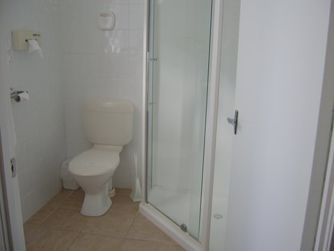 Binalong Motel - Sunshine Coast Tourism 3