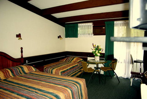 Blackheath Motor Inn - Sunshine Coast Tourism 2