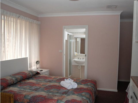 Blue & White Lodge - Sunshine Coast Tourism 2