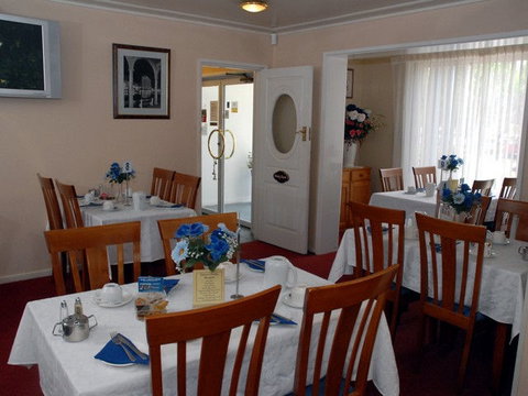 Blue & White Lodge - Sunshine Coast Tourism 4