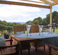 Blue Grape Vineyard Accommodation - Sunshine Coast Tourism