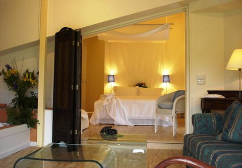 Blue Grape Vineyard Accommodation - Sunshine Coast Tourism 2