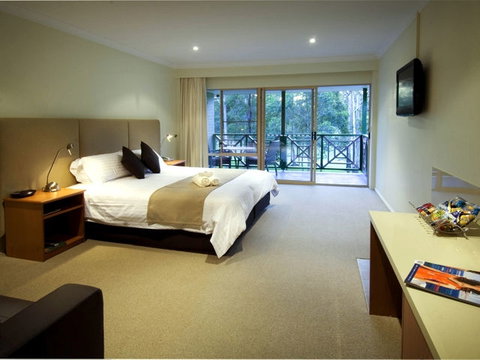 Bonville Golf Resort - Sunshine Coast Tourism 0