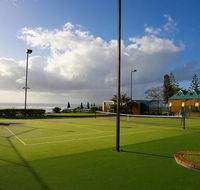 Breakers North - Absolute Beach Front Holiday Apartments - Holiday Sunshine Coast