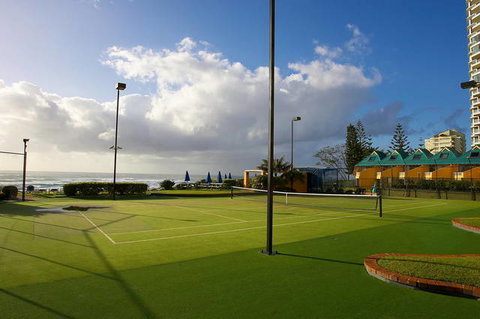 Breakers North - Absolute Beach Front Holiday Apartments - Holiday Sunshine Coast 0