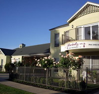 Bridges on Meninya Motel  Apartments - Sunshine Coast Tourism
