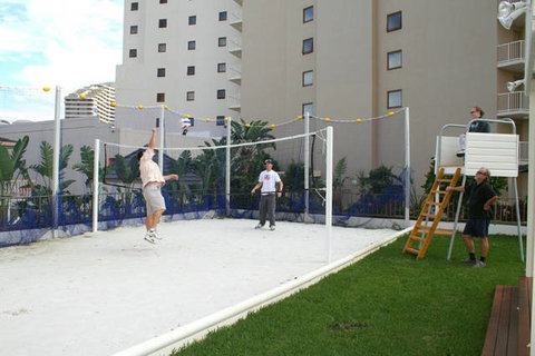 Broadbeach Travel Inn Apartments - Sunshine Coast Tourism 1