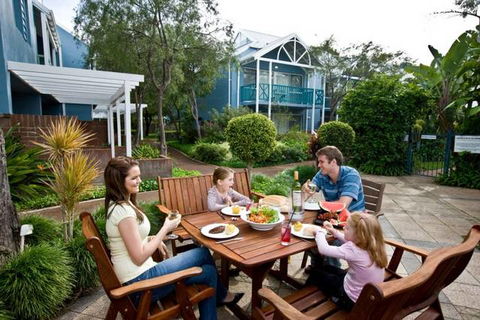 Broadwater Beach Resort Busselton - Sunshine Coast Tourism 2