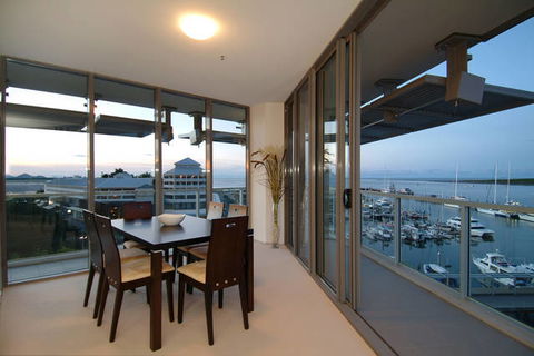 Cairns Luxury Apartments - Sunshine Coast Tourism 0