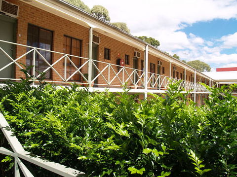 Campbelltown Colonial Motor Inn - Holiday Sunshine Coast 2