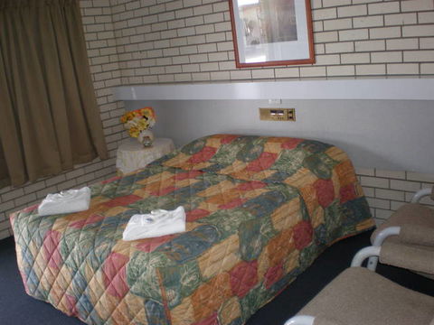 Cara Motel - Sunshine Coast Tourism 1