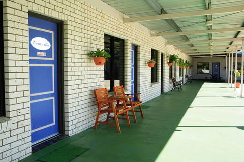 Cara Motel - Sunshine Coast Tourism 4