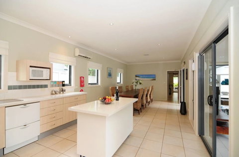 CeeSpray On Owen - Sunshine Coast Tourism 6