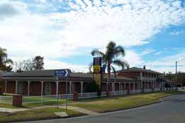 Centrepoint Motel - Sunshine Coast Tourism 4