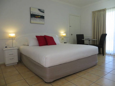 Charters Towers Heritage Lodge Motel - Sunshine Coast Tourism 0