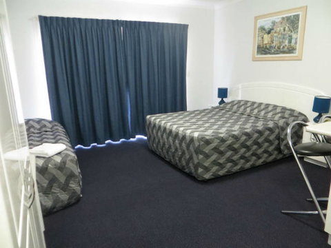 Charters Towers Heritage Lodge Motel - Sunshine Coast Tourism 5