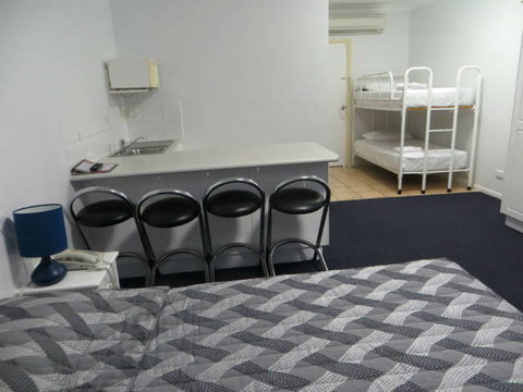 Charters Towers Heritage Lodge Motel - Sunshine Coast Tourism 6