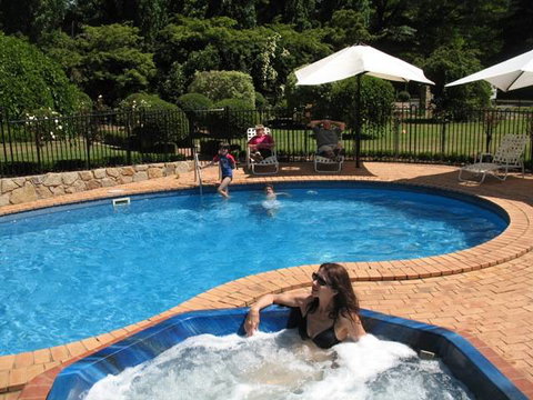 Chestnut Tree Holiday Units - Holiday Sunshine Coast 3
