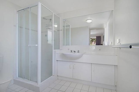 Chidori Court - Sunshine Coast Tourism 7