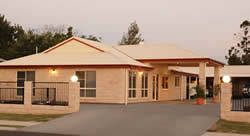 Chinchilla White Gums Motor Inn - Holiday Sunshine Coast 0