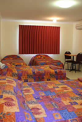 Chinchilla White Gums Motor Inn - Holiday Sunshine Coast 2