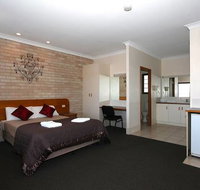 Clifford Gardens Motor Inn - Sunshine Coast Tourism