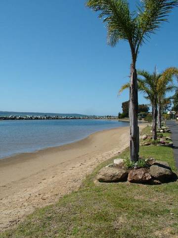 Coachhouse Marina Resort - Sunshine Coast Tourism 1