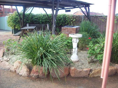 Cobar Motor Inn - Sunshine Coast Tourism 1