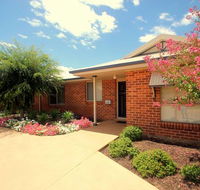 Colonial Court Villas Serviced Apartments - Holiday Sunshine Coast