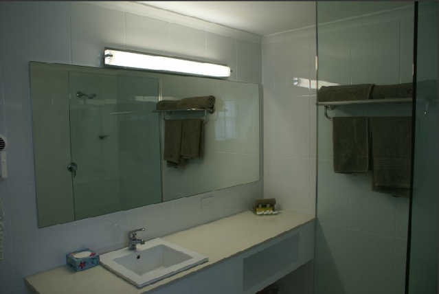 Coopers Colonial Motel - Sunshine Coast Tourism 1