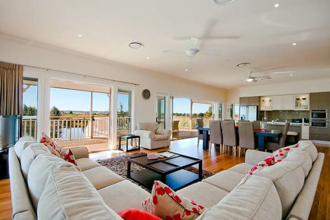 Cornwallis House - Sunshine Coast Tourism 3