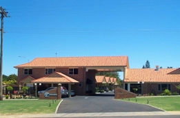 Cotswold Motor Inn - Holiday Sunshine Coast 0