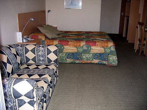 Country Comfort Armidale - Sunshine Coast Tourism 1