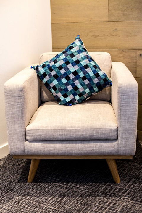 Crown Hotel - Holiday Sunshine Coast 1