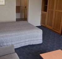 Crown Hotel Motel - Holiday Sunshine Coast