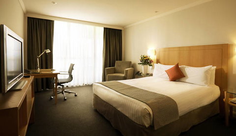 Crowne Plaza Perth - Sunshine Coast Tourism 0