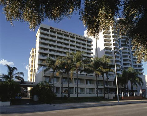 Crowne Plaza Perth - Sunshine Coast Tourism 1