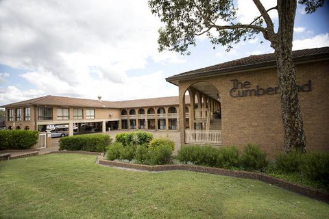Cumberland Motor Inn - Holiday Sunshine Coast 2