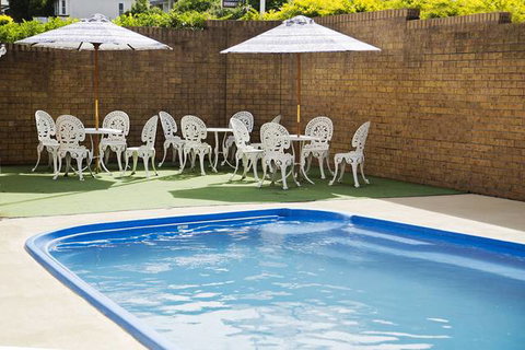 Cumberland Motor Inn - Holiday Sunshine Coast 5