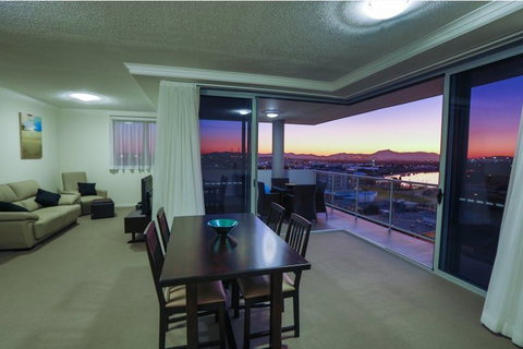 Curtis Central Apartments - Sunshine Coast Tourism 0