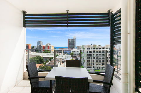 Darwin Executive Suites - Holiday Sunshine Coast 0