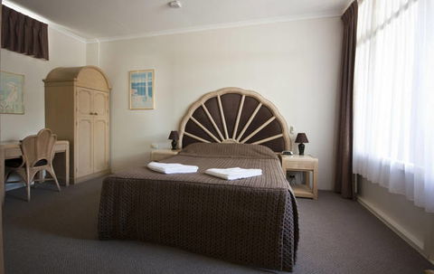 Dawson Motor Inn - Sunshine Coast Tourism 0