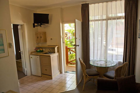 Dawson Motor Inn - Sunshine Coast Tourism 3