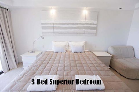 De Ville Apartments Main Beach - Sunshine Coast Tourism 4