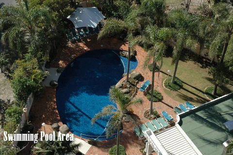 De Ville Apartments Main Beach - Sunshine Coast Tourism 5