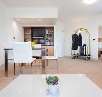 Diplomat Hotel - Sunshine Coast Tourism