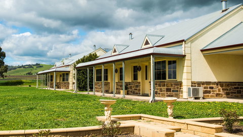 Barossa Vineyard Cottages - Sunshine Coast Tourism 2
