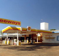 Threeways Roadhouse Tourist Park - Sunshine Coast Tourism