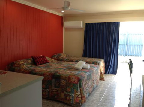 Emu Park Motel - Sunshine Coast Tourism 12