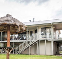 River Shack Rentals - Morgan  pelican pde - Sunshine Coast Tourism